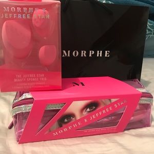 Jeffree Star brushes with sponge
